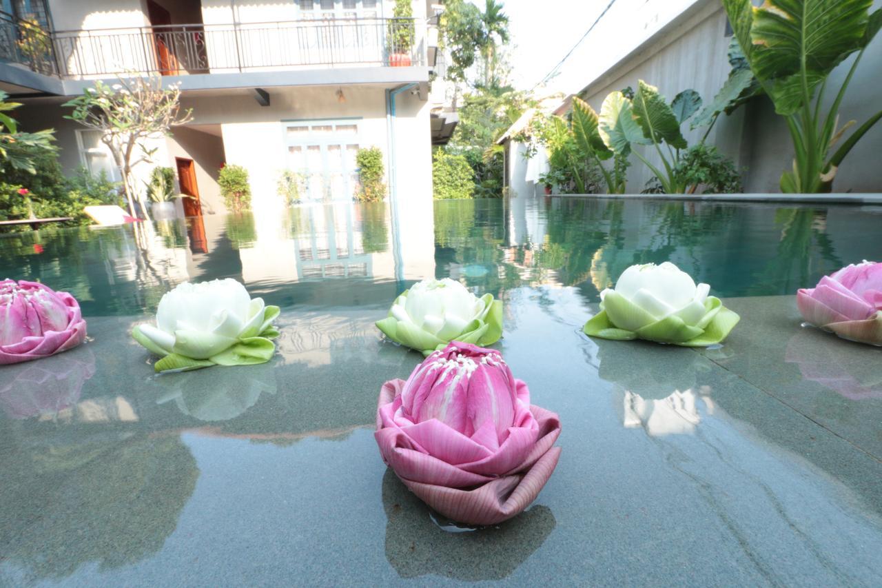 Corner9 Bassac Boutique Hotel Phnom Penh Exterior photo