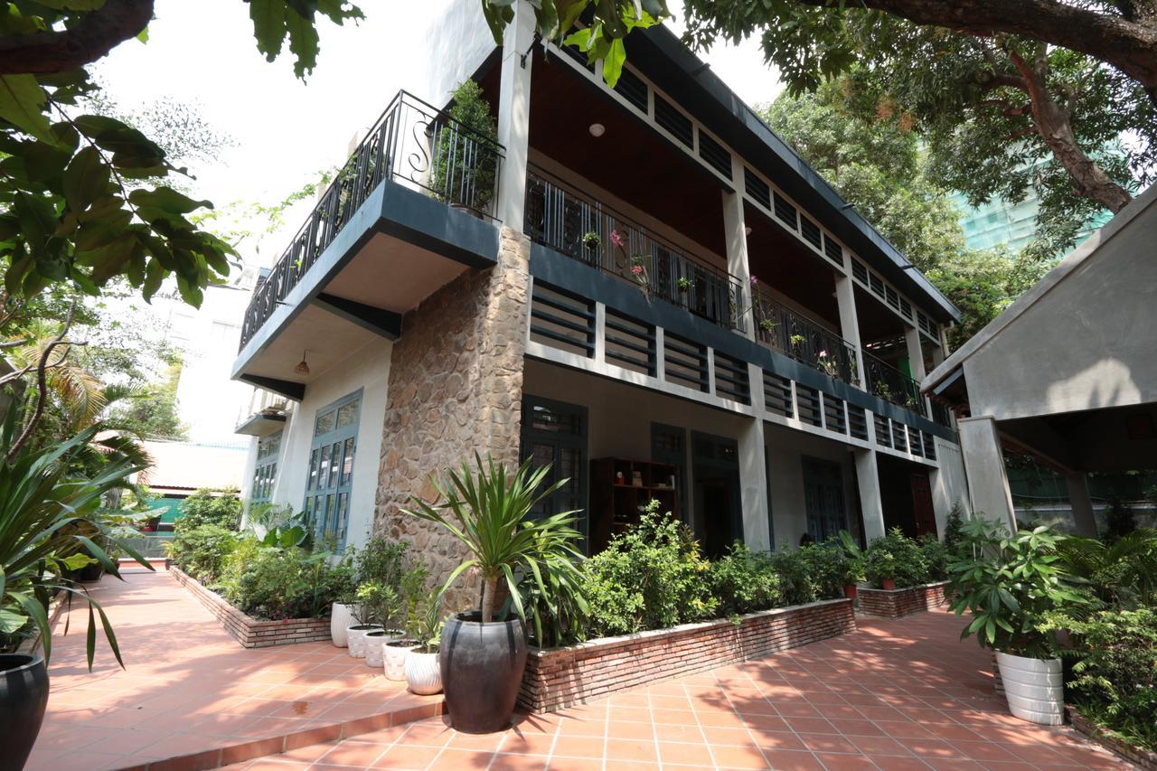 Corner9 Bassac Boutique Hotel Phnom Penh Exterior photo