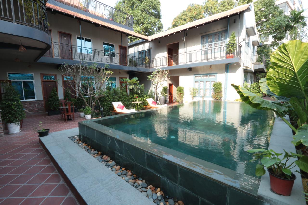 Corner9 Bassac Boutique Hotel Phnom Penh Exterior photo