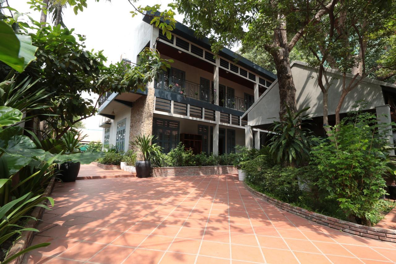 Corner9 Bassac Boutique Hotel Phnom Penh Exterior photo