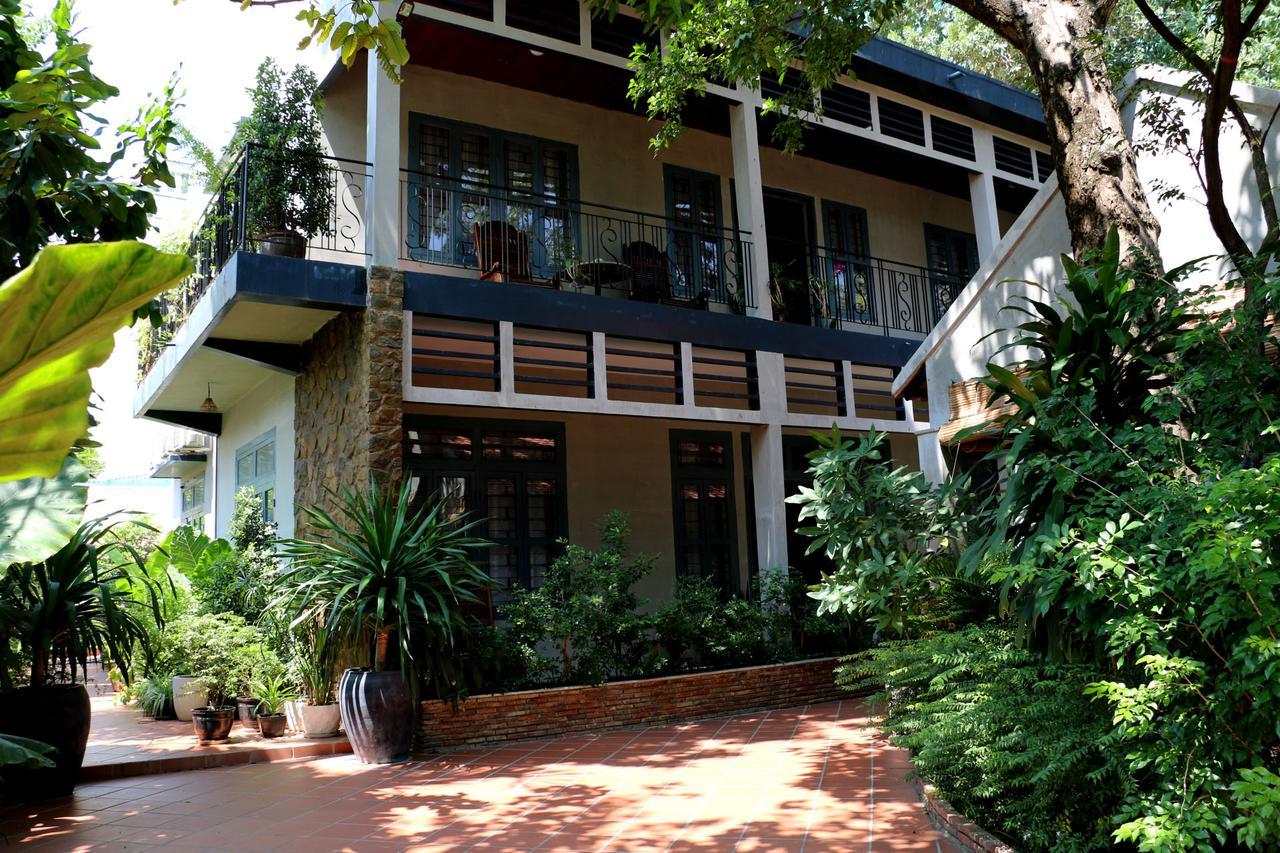 Corner9 Bassac Boutique Hotel Phnom Penh Exterior photo